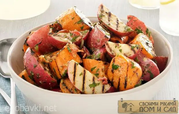 Картофельный гриль-салат с беконом и зеленым луком Картофельный гриль-с…