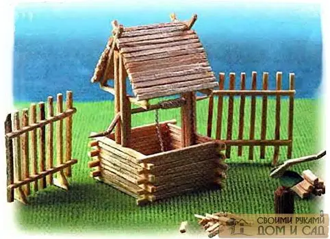 дворик из спичек